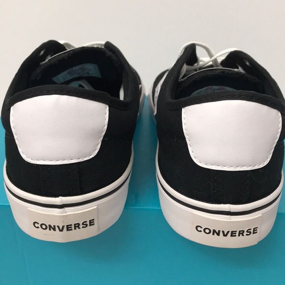 converse cushioned shoes